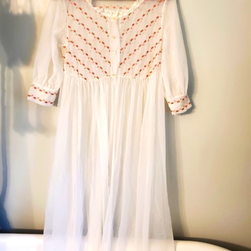 Vintage night gown robe